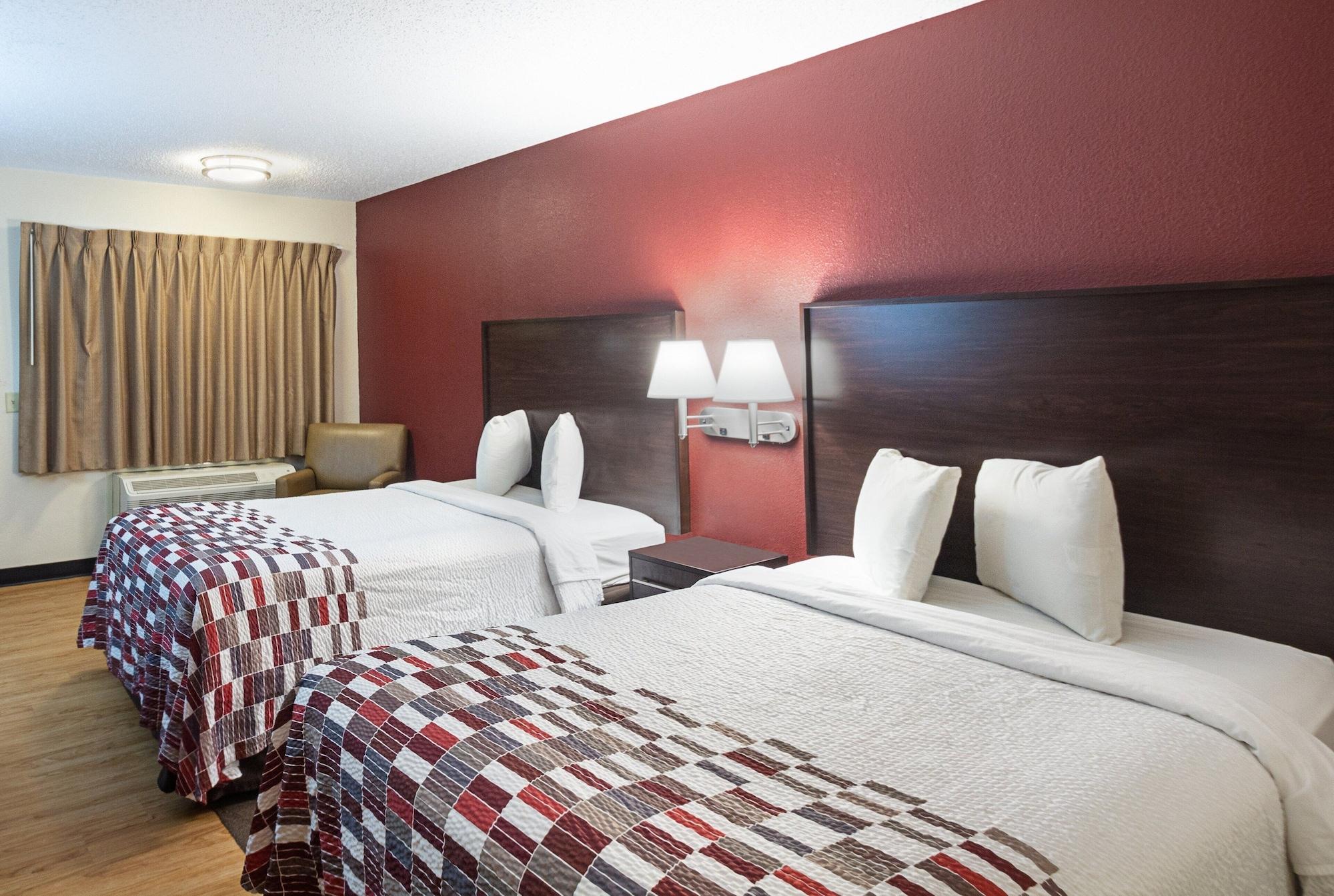 Red Roof Inn Cincinnati East - Beechmont Cherry Grove Exterior photo