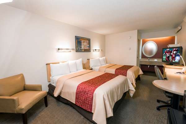 Red Roof Inn Cincinnati East - Beechmont Cherry Grove Room photo